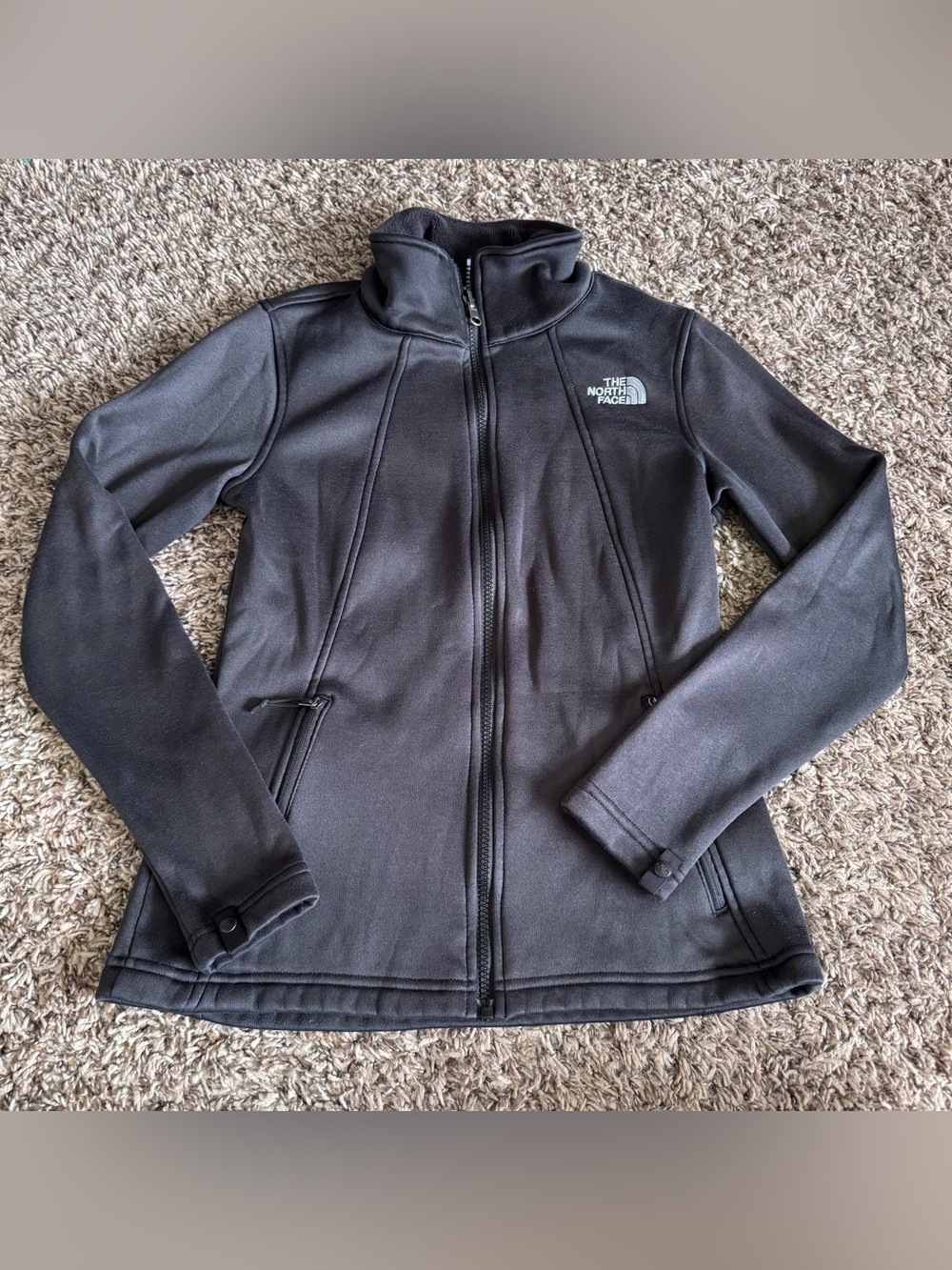The North Face Women's Full-Zip Black Jacket